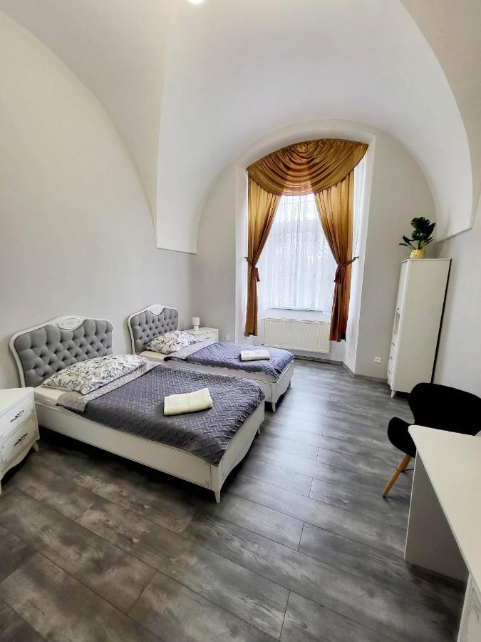 Diecezjalny Dom Formacyjny Apartment Nysa Luaran gambar