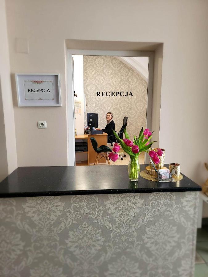 Diecezjalny Dom Formacyjny Apartment Nysa Luaran gambar