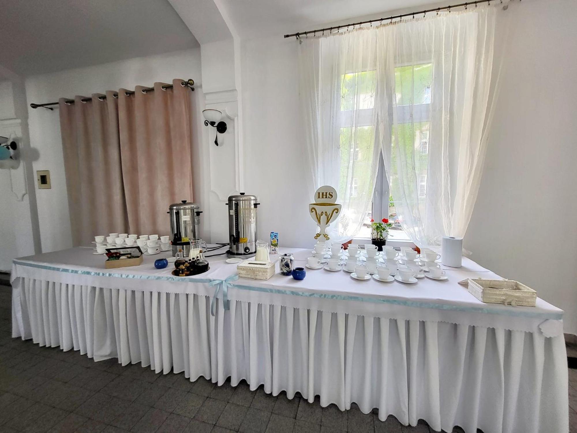 Diecezjalny Dom Formacyjny Apartment Nysa Luaran gambar