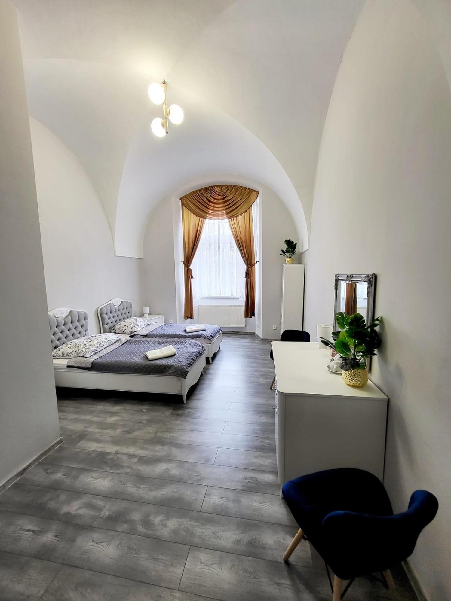Diecezjalny Dom Formacyjny Apartment Nysa Luaran gambar