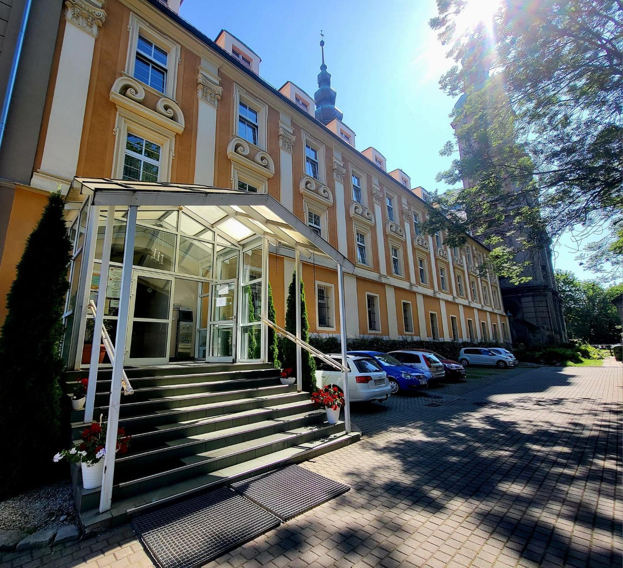 Diecezjalny Dom Formacyjny Apartment Nysa Luaran gambar