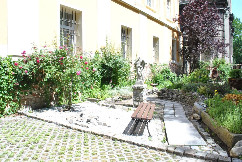 Diecezjalny Dom Formacyjny Apartment Nysa Luaran gambar