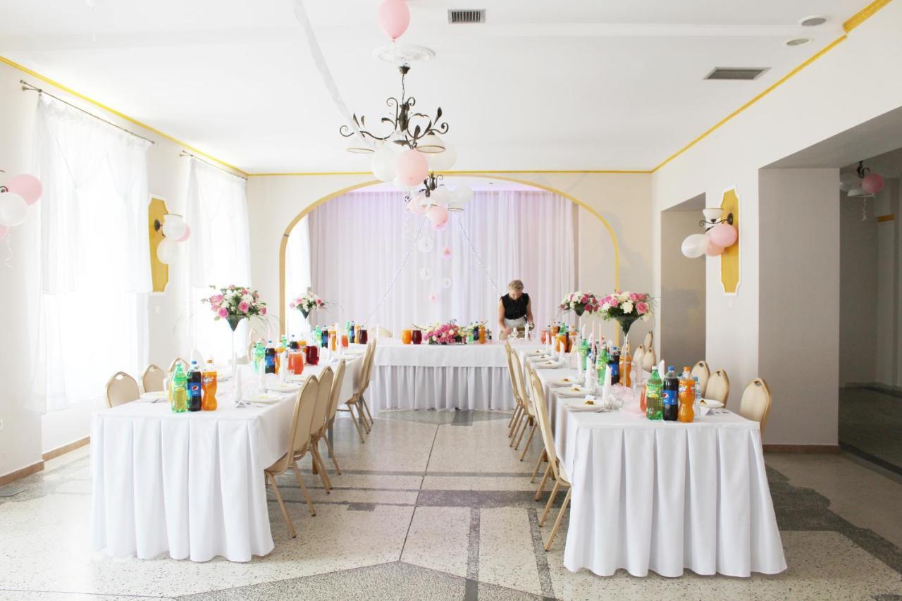 Diecezjalny Dom Formacyjny Apartment Nysa Luaran gambar